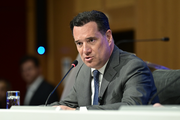 Γεωργιάδης: «Η Κωνσταντοπούλου έχει κάνει σκοινί κορδόνι τα βίντεο, για να μένει στην επικαιρότητα»