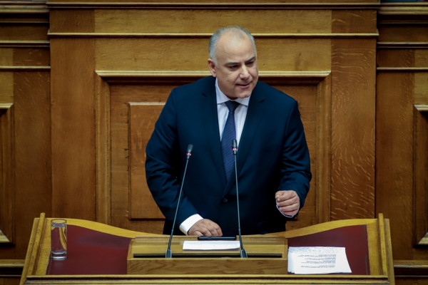 Σαρίδης: Δεν πάω στον ΣΥΡΙΖΑ, μένω στην Ενωση Κεντρώων - Θα καταψηφίσω τις Πρέσπες