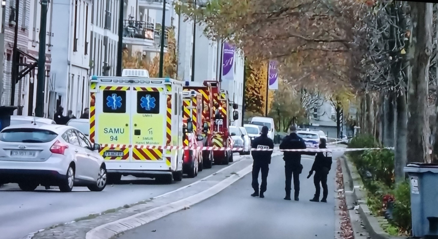 Άγριο έγκλημα συγκλονίζει τη Γαλλία- Πατροκτόνος σκότωσε με μαχαίρι και τις τρεις κόρες του
