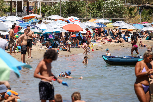 Καμίνι η χώρα το Σαββατοκύριακο: Ποια θα είναι η πιο ζεστή μέρα, οι πόλεις που θα χτυπήσουν 40αρια