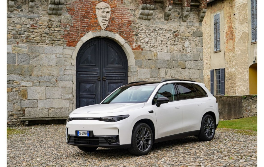 Νέο Leapmotor C10 REEV: Η ηλεκτροκίνηση στη σωστή υπόσταση