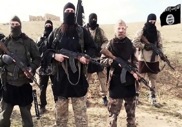 Η ISIS λέει ότι οι ΗΠΑ «κυβερνώνται από έναν ηλίθιο»
