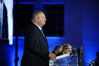 Επιχείρηση επαναπροσέγγισης του Κώστα Καραμανλή από το Μαξίμου
