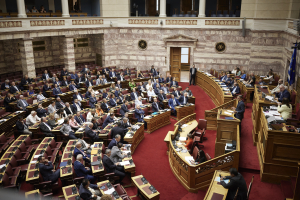Οι φωτιές στη Βουλή, συζήτηση την Πέμπτη σε επίπεδο αρχηγών - Δέσμευση για άμεσες αποζημιώσεις στους πυρόπληκτους