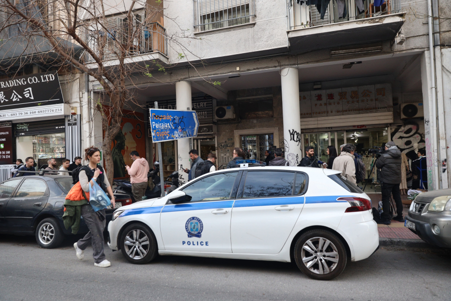 Νεκρός σε Airbnb στην Αθήνα: Challenge αυτοϊκανοποίησης βλέπει η αστυνομία - Η φιάλη οξυγόνου και η σακούλα