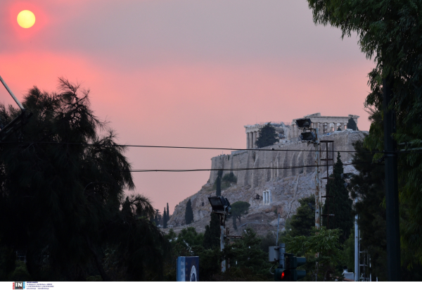 Σοβαρό περιστατικό στην Ακρόπολη: 38χρονος επιτέθηκε με μαχαίρι στη μητέρα του