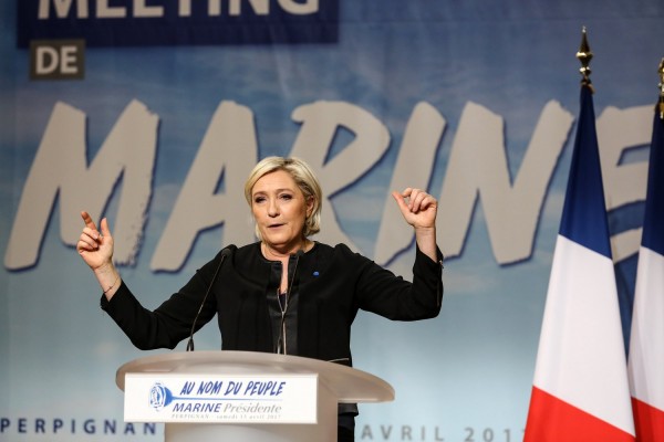 Η Μαρίν Λεπέν επιδιώκει να εκλεγεί πρώτη γυναίκα πρόεδρος της Γαλλίας