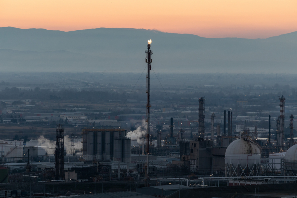 Στα 91 δολάρια το πετρέλαιο Μπρεντ μετά τις δηλώσεις Τραμπ πως επιδιώκει «άνευ όρων παράδοση» του Ιράν