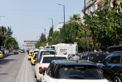 Τα φανάρια στους δρόμους θα ρυθμίζονται από την Google, τι προβλέπει η νέα συμφωνία με την Περιφέρεια Αττικής