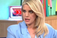 Τζένη Θεωνά: «Δεν υπάρχει ακόμα ισότητα ανάμεσα στα δύο φύλα» (Βίντεο)