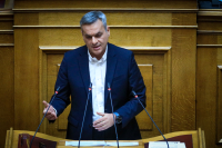 Εξηγήσεις για το τέλος των 3 ευρώ ανά επιβάτη του αεροδρομίου «Νίκος Καζαντζάκης» ζητάει ο Μαμουλάκης
