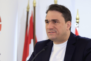 Τσουκαλάς: Να δοθούν νωρίτερα οι συντάξεις Μαΐου για να κάνουν Πάσχα