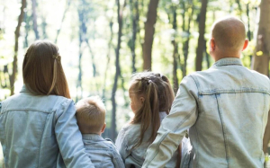 Πως θα μεγαλώσεις «καλά» παιδιά με 6 συμβουλές ψυχολόγων του Χάρβαρντ