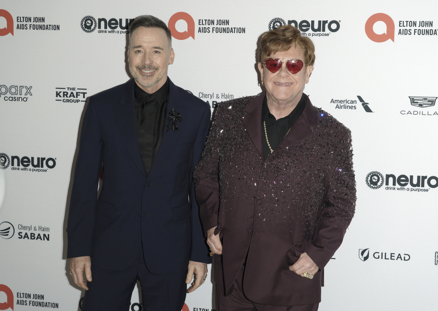 Συγκινεί ο Έλτον Τζον για την απώλεια της όρασής του: Δεν μπορώ να δω το δικό μου μιούζικαλ