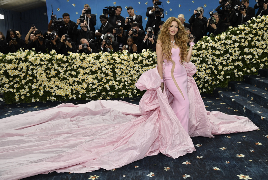 Η Shakira «μαρτύρησε» την εγκυμοσύνη της Rihanna, πριν από την εμφάνισή της (Βίντεο)