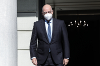 Δένδιας: «Θα κάνουμε ό,τι μπορούμε για να φέρουμε τον πρόξενο ασφαλή πίσω στην Ελλάδα» (βίντεο)