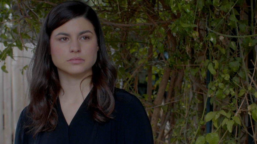 «Άγιος έρωτας»: Χλόη και Βιργινία θέλουν να διώξουν την Πετρούλα από το σπίτι