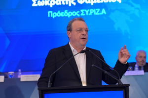 Φάμελλος: Με σπασμένα τα φρένα τρέχουν τα κέρδη των 4 τραπεζών και το 2025