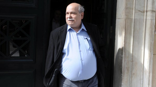 Αντιεξουσιαστές κατέλαβαν χώρο που θα μιλούσε ο Ν. Βούτσης