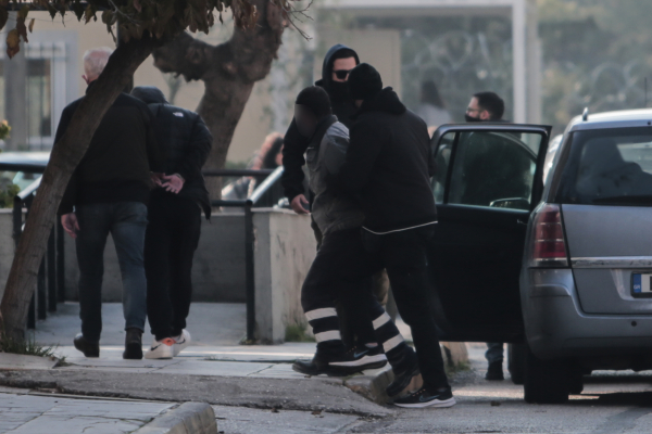 Βιασμός 12χρονης στον Κολωνό: Προφυλακίστηκε ένας ακόμα κατηγορούμενος, ήταν γείτονας και οικογενειακός φίλος