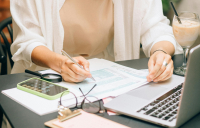 Φορολογικές δηλώσεις: Οι αλλαγές για ελεύθερους επαγγελματίες και αγρότες, τι να προσέξουν