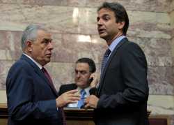 Ο Γιακουμάτος, το φιλί στα θεωρεία της Βουλής και οι 56 που δεν ψήφισαν το σύμφωνο συμβίωσης
