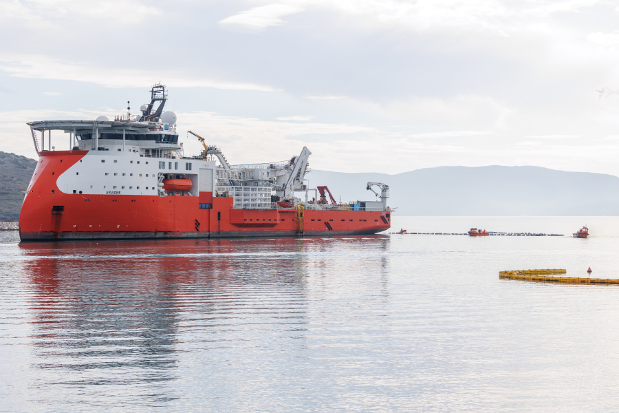 ΑΔΜΗΕ: Ξεκινά το έργο της νέας ηλεκτρικής διασύνδεσης Κέρκυρας - Ηγουμενίτσας