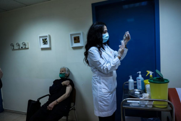 Παραίτηση βόμβα στον ΕΟΦ για το εμβόλιο της Astrazeneca