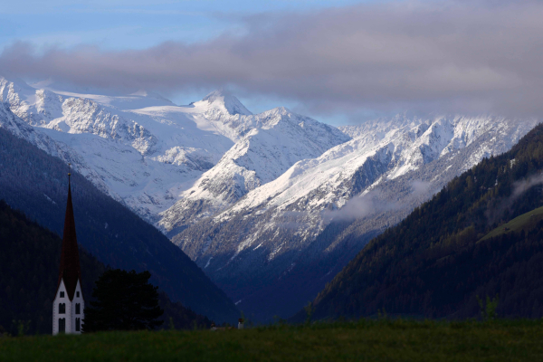 Οι Άλπεις κινδυνεύουν να χάσουν το 97% των παγετώνων τους μέχρι το 2100
