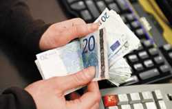 ΟΓΑ: Για επανέλεγχο τέθηκαν 50.000 αιτήσεις για οικογενειακά επιδόματα