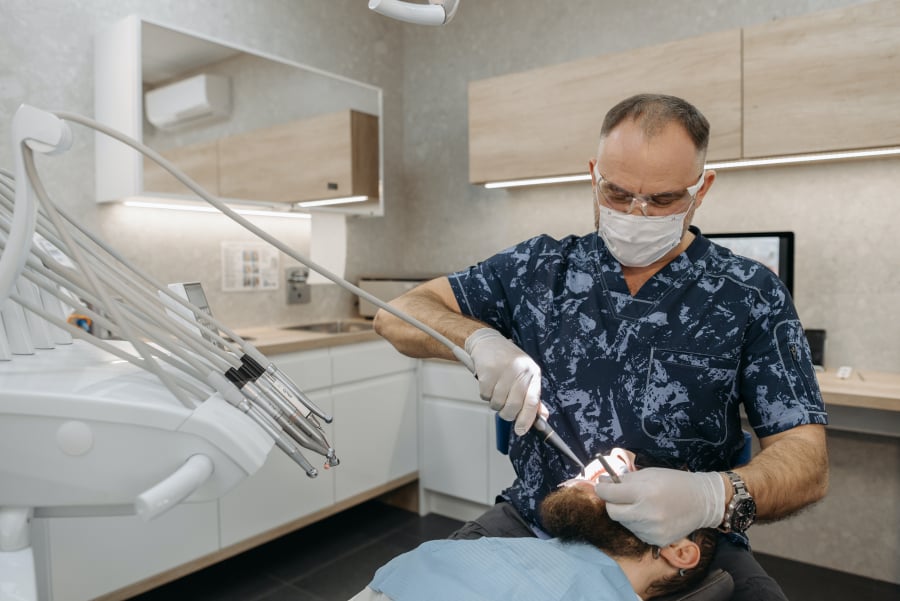 Προσεχώς νέες ανακοινώσεις για rapid test σε οδοντιατρεία