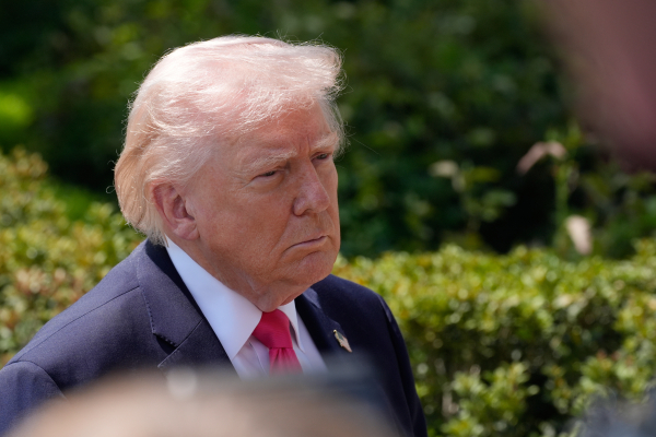 Τραμπ για Ιράν: Διαπραγματεύσεις είναι σε εξέλιξη - Δεν μπορούν να μας εκβιάζουν με τα Στενά του Ορμούζ