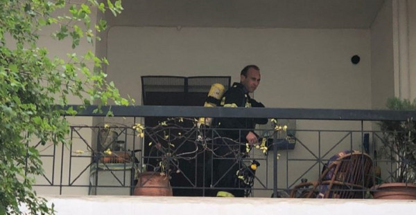 Φωτιά σε διαμέρισμα στη Λάρισα (pics)