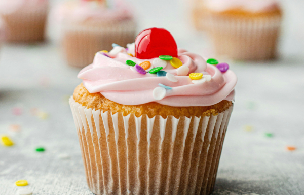 Εορτολόγιο: Αυτά τα ονόματα γιορτάζουν σήμερα Κυριακή 18/1