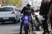 Συνέλαβαν 17χρονο στη Χίο, παρέλαβε δέμα με 5 γραμμάρια κάνναβη