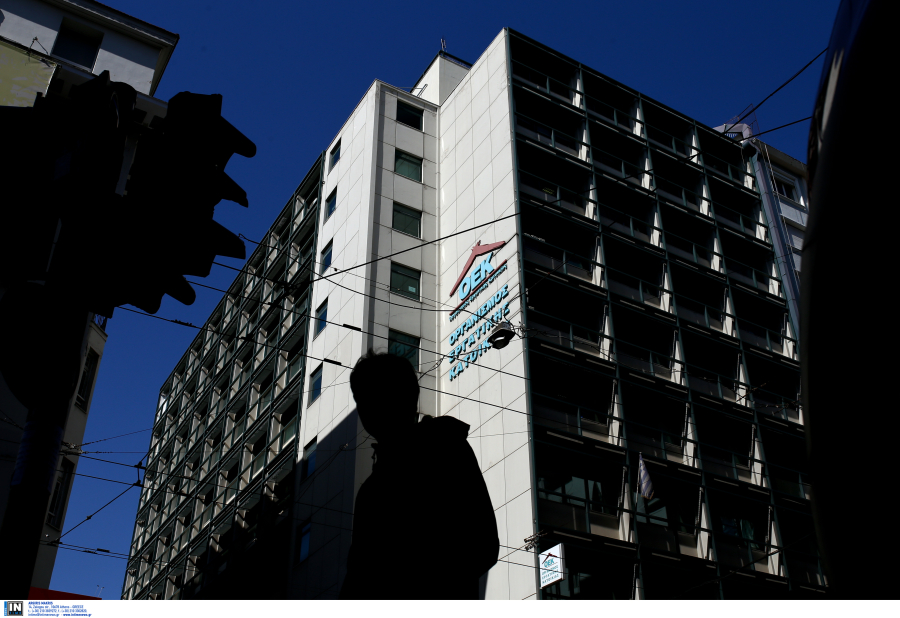 «Ξέφυγαν» τα funds: Της παίρνουν παράνομα το σπίτι που είναι... εργατική κατοικία