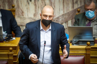 Το λέει και ο Οικονόμου: Προσλαμβάνονται 15.500 καθαρίστριες για τη νέα σχολική χρονιά