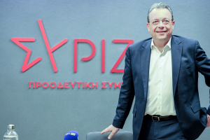 Τα εσωκομματικά μέτωπα και οι γρίφοι του Σωκράτη Φάμελλου