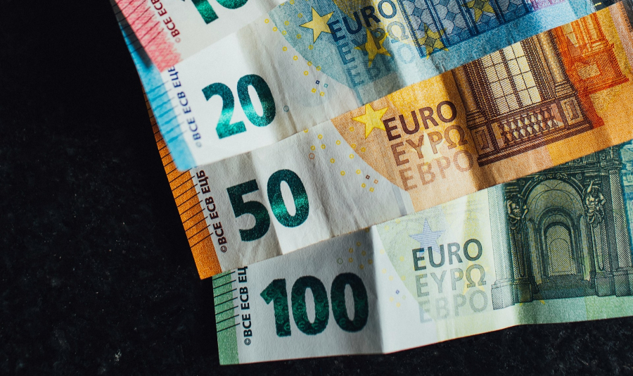 Αυξημένες εισφορές για χιλιάδες ελεύθερους επαγγελματίες - Ποιες συντάξεις επηρεάζονται