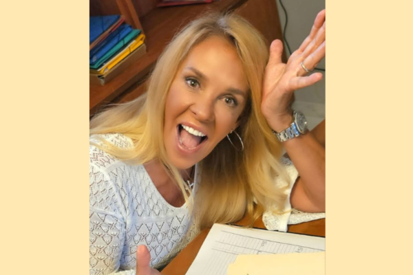 Η Μαίρη Μηλιαρέση υπέγραψε σύμφωνο συμβίωσης με τον σύντροφο της (Εικόνα)