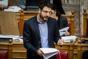 Ηλιόπουλος: Να κατοικηθεί ξανά η παρατημένη Αθήνα