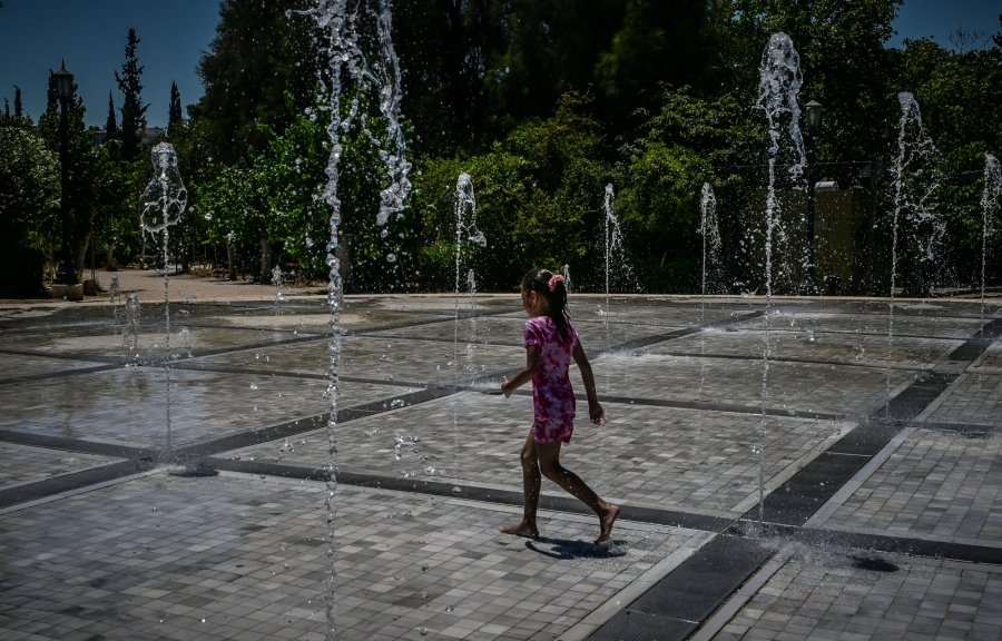 Σε τροχιά ισχυρού καύσωνα η χώρα: Σε ποιες περιοχές οι υψηλότερες θερμοκρασίες