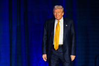 Το πείραμα του «τρελού επιστήμονα» Τραμπ: Ποιος είναι ο μόνος που απειλεί την παντοδυναμία του