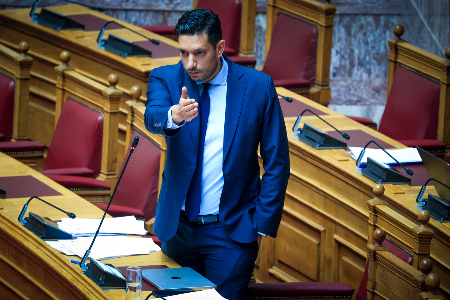 Κόντρα Κουτσούμπα - Κυρανάκη για το ατύχημα με τον προαστιακό στην Πάτρα