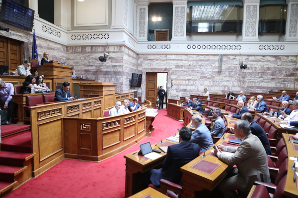 Κόντρα Κυρανάκη - Λυμπερόπουλου: «Δεν έχω σχέση με όσους τραμπουκίζουν» - «Έχεις πάθος με τους Αθηναίους ταξιτζήδες»