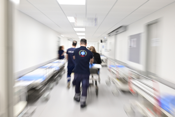 Εύβοια: Στο νοσοκομείο κοριτσάκι 1,5 ετών που ήπιε πετρέλαιο