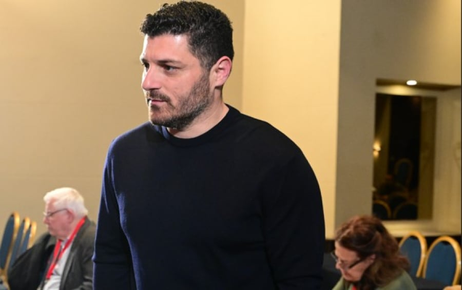 Πρόταση-έκπληξη για την ανασύνθεση του προοδευτικού χώρου