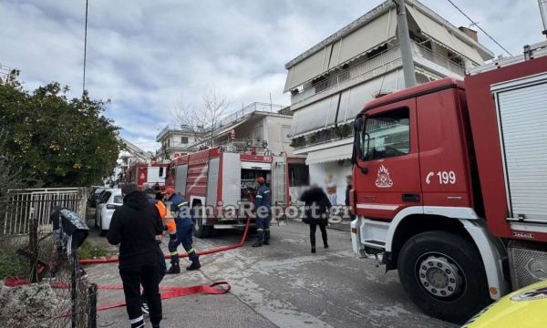 Λαμία: Φωτιά σε διαμέρισμα πολυκατοικίας - Στο νοσοκομείο ηλικιωμένος