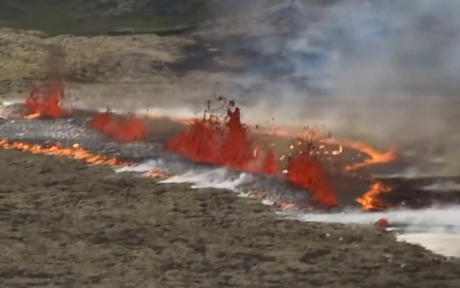 Ισλανδία: Εξερράγη το ηφαίστειο στο Ρέικιαβικ -Εντυπωσιακά βίντεο
