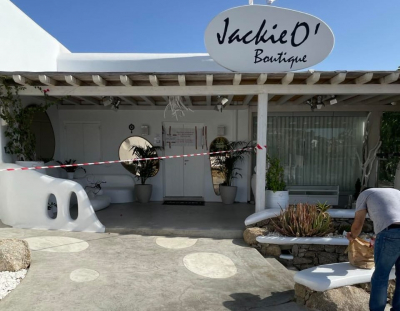 ΑΑΔΕ - Μύκονος: 48ωρο λουκέτο σε γνωστό beach restaurant (εικόνες)